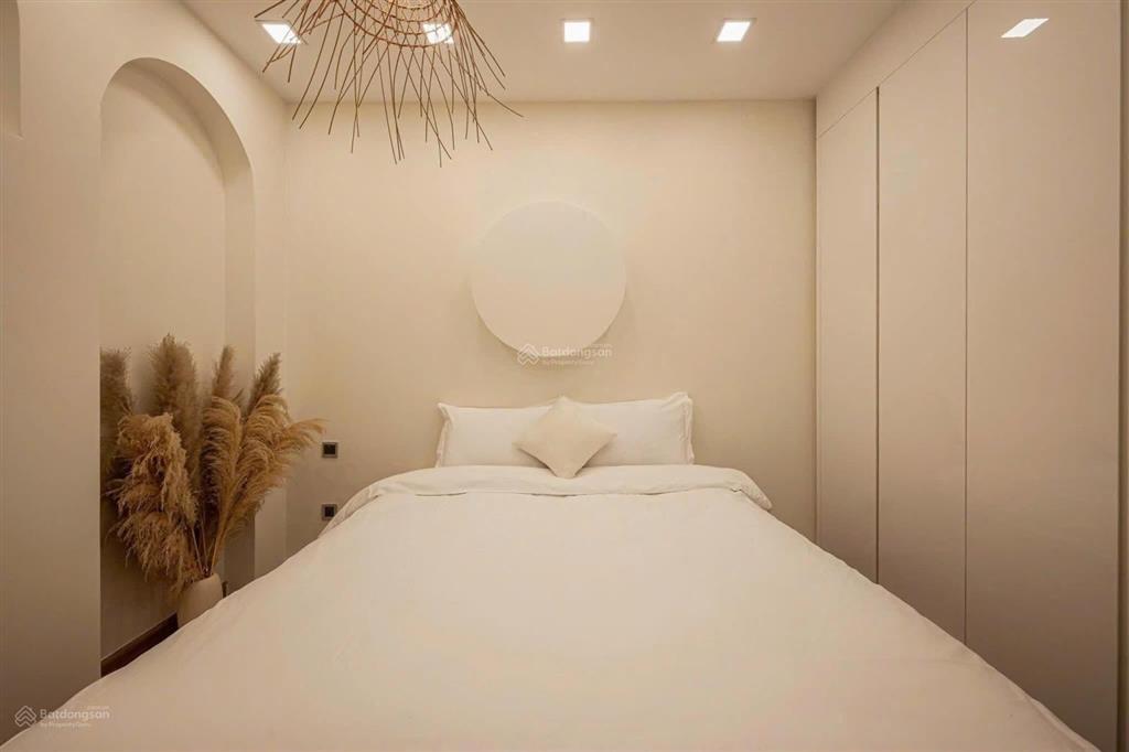 Cần cho thuê gấp căn hộ the prince. dt 140m2, 3pn, 2wc. giá 33tr/th.  0365 695 ***