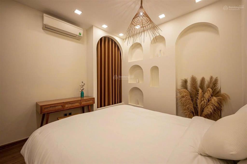 Cần cho thuê gấp căn hộ the prince. dt 140m2, 3pn, 2wc. giá 33tr/th.  0365 695 ***