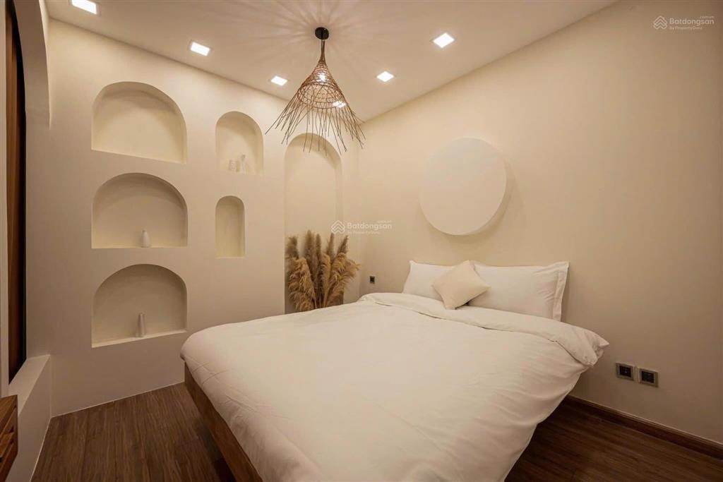 Cần cho thuê gấp căn hộ the prince. dt 140m2, 3pn, 2wc. giá 33tr/th.  0365 695 ***