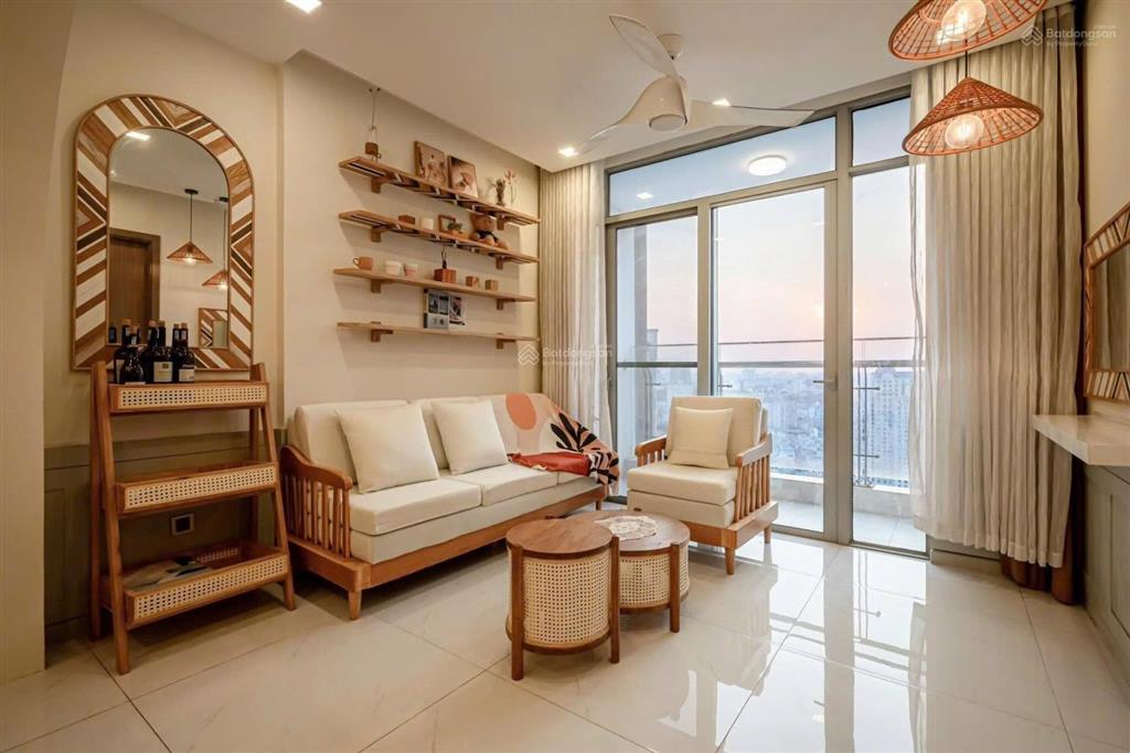 Cần cho thuê gấp căn hộ the prince. dt 140m2, 3pn, 2wc. giá 33tr/th.  0365 695 ***