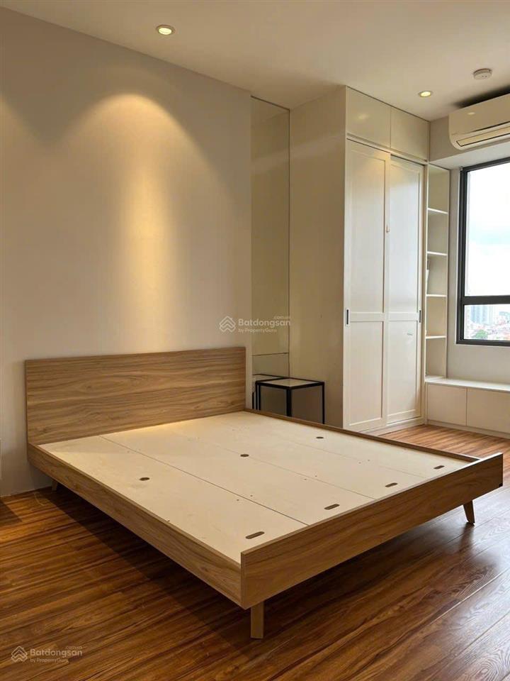 Cần cho thuê gấp căn hộ xi grand court. dt 80m2, 2pn, 2wc, full nt. giá 18tr/th.  0365 695 ***