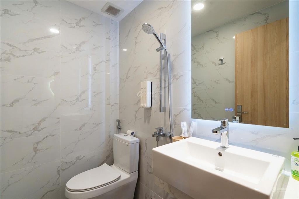 Cần cho thuê gấp căn hộ screc tower siêu đẹp. dt 81m2, 2pn, 2wc. giá 23tr/th.  0365 695 *** khanh