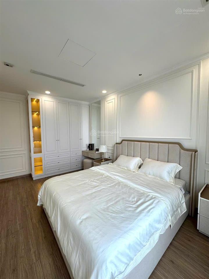 Cho thuê căn hộ nội thất cao cấp landmark 81vinhome center park3pn