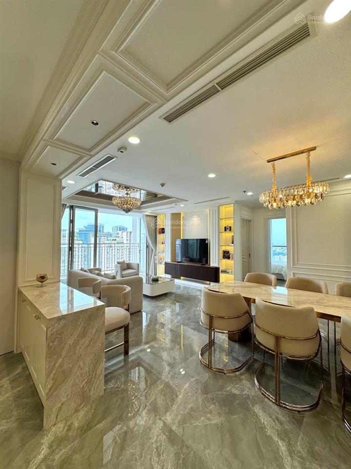 Cho thuê căn hộ nội thất cao cấp landmark 81vinhome center park3pn