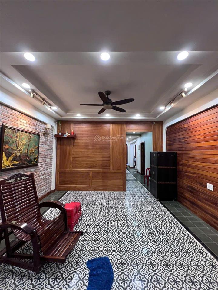 Cho thuê nhà đẹp xuất sắc 10pn, 10wc, 5 tầng tại 18b, nguyễn thị minh khai, q1, hcm, 79 triệu