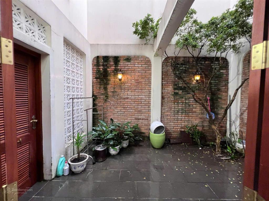 Cho thuê nhà hẻm vip 18b nguyễn thị minh khai quận 1