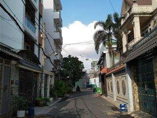 Bán nhà nát hẻm oto tận nhà 4,5x16 công nhận gần 70m2 tiện xây mới dương quãng hàm giáp bình thạnh