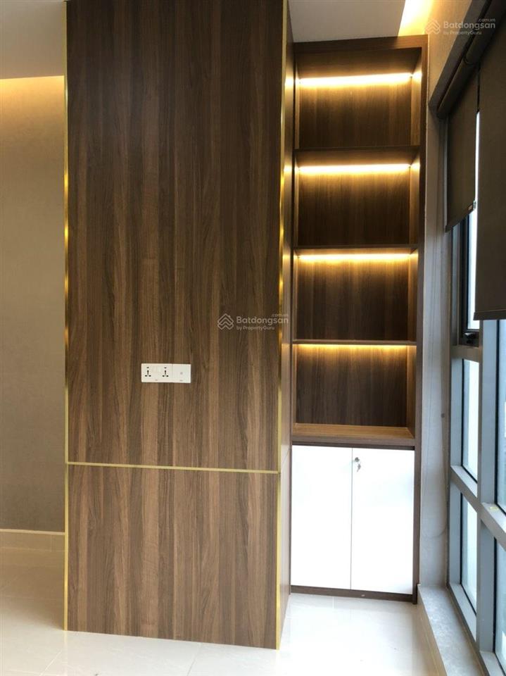 Bán condotel golden king, 2,2 tỷ, 35m2, view đẹp, nội thất full