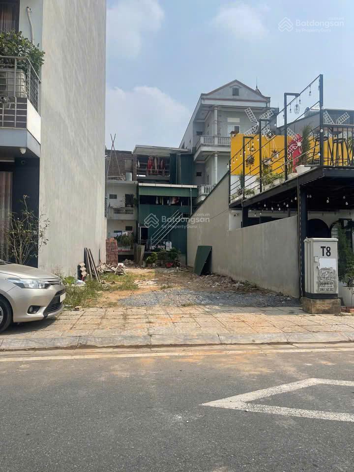 2 tỷ sở hữu đất hoà lạc  đường rộng ô tô tránh, gần chợ, trường cấp i, ii, sổ đỏ sẵn full thổ cư