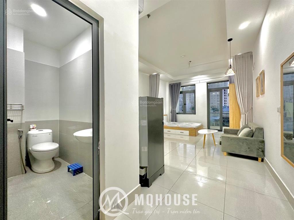 Studio ban công thoáng full nội thất đẹp keng | nhà thang máy