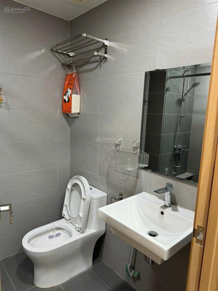Cho thuê 3pn 2wc + 1 kho emerald celadon 112m2