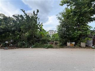 Hiếm! đất view hồ sen + kiến hưng đường 13.5m không có lô thứ 2 chỉ 13.1 tỷ sở hữu ngay lô đất