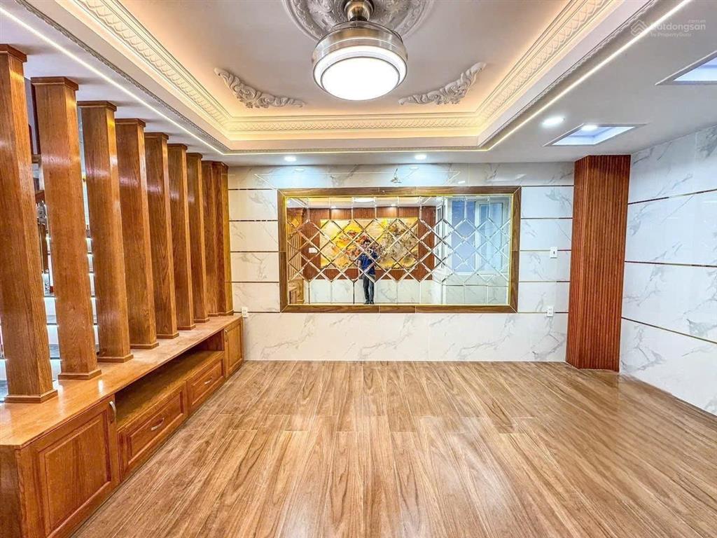 Siêu phẩm chỉ 1 sec lê văn quới  hxh 8m thông  55m2 (4x14) 5 tầng mới đẹp ở ngay  chỉ 8.x tỷ