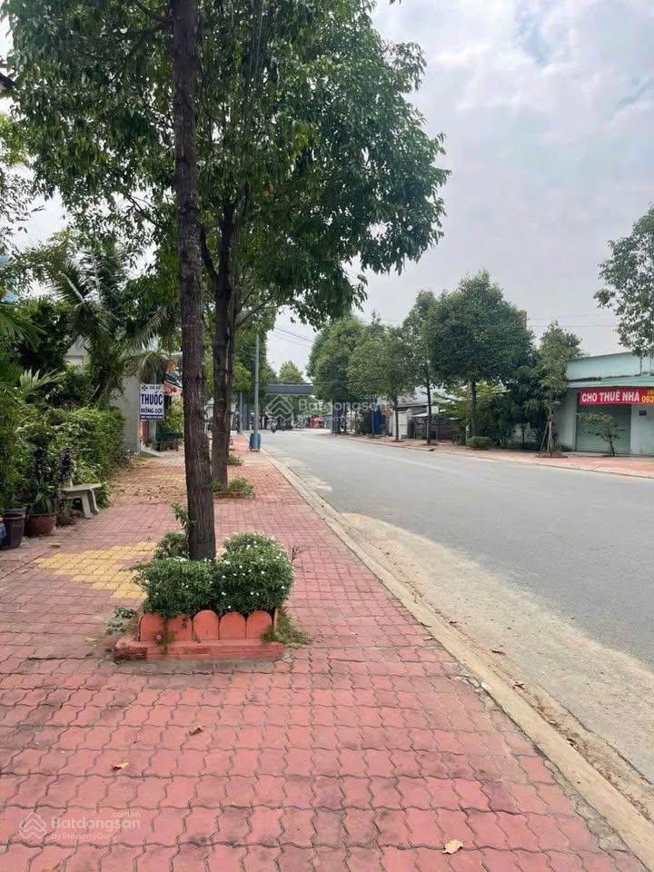 Bán nhà mặt tiền chợ bình chánh 115m2 shr