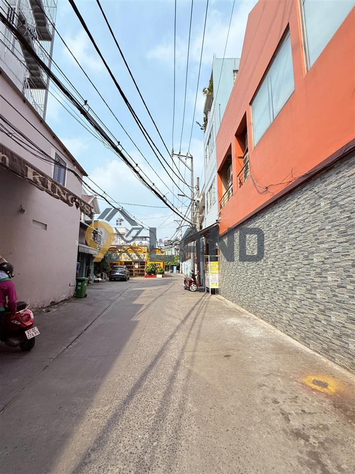 Hiếmnhà cấp 4  2 mặt tiền trước sau ôtô thông  ngay võ văn ngân  gần vincom thủ đức  ngang 6m