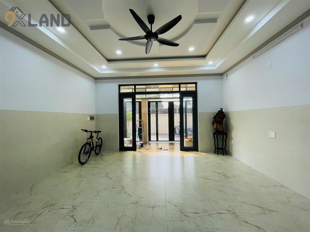 Chdv 5t mới xây mt đường số 8  dòng tiền 72 tr/tháng  sát đh cảnh sát  gần đường kha vạn cân