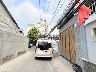 Nhà 2 tầng góc 2 mặt tiền  ngay đường kha vạn cân  linh đông cũ  không có căn thứ 2 so sánh