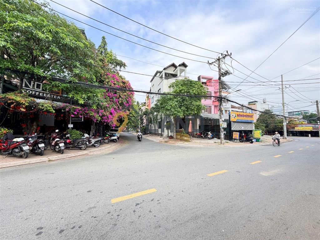 Bán chdv 183m2=9x20 sát hoàng diệu 2 thu nhập 45tr 12 phòng