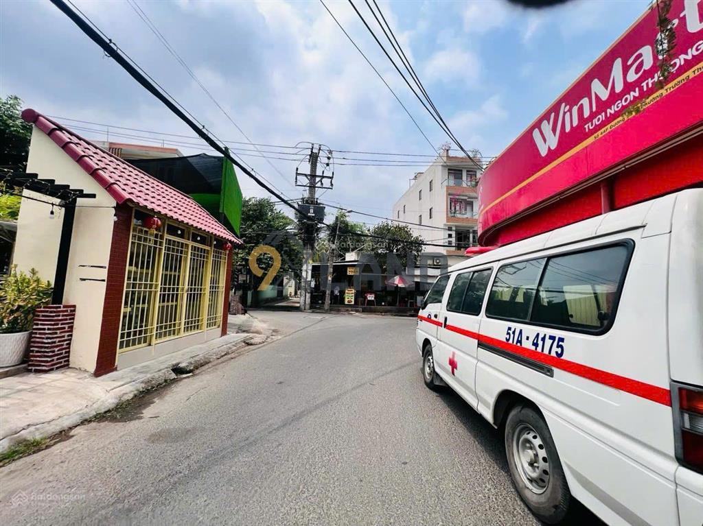 Nhà cấp 4  hẻm xe hơi trước nhà  gần đặng văn bi  5 phút ra ga metro  vành đai đang thi công