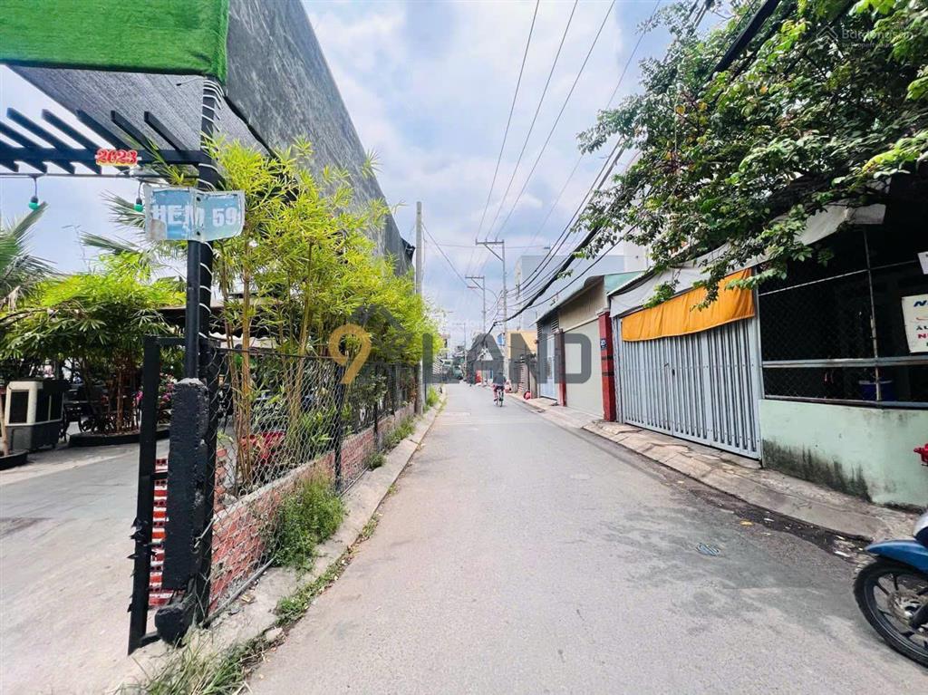 Nhà cấp 4  hẻm xe hơi trước nhà  gần đặng văn bi  5 phút ra ga metro  vành đai đang thi công
