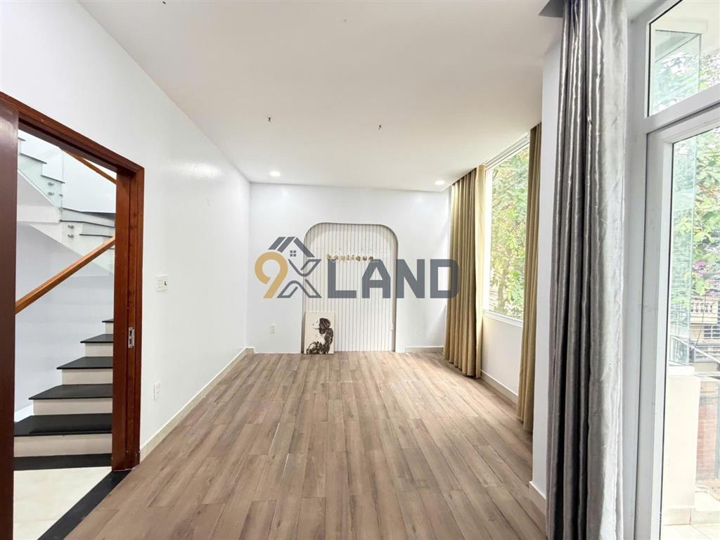 Nhà 3 tầng có sân thượng  hẻm xe hơi  khu vip dân trí  đường kha vạn cân  170m2 ngang 6m