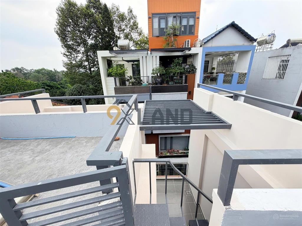 Nhà 3 tầng có sân thượng  hẻm xe hơi  khu vip dân trí  đường kha vạn cân  170m2 ngang 6m