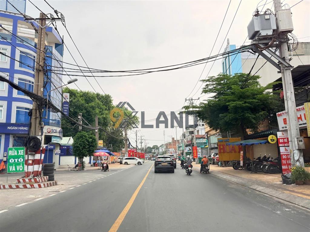 Nhà 3 tầng có sân thượng  hẻm xe hơi  khu vip dân trí  đường kha vạn cân  170m2 ngang 6m