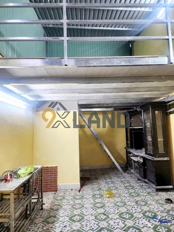 Chỉ 75tr/m2 nhà 2 tầng  hxh  gần chợ  chỉ 100m ra kha vạn cân  ngang ~ 8.5m  gần đh cảnh sát