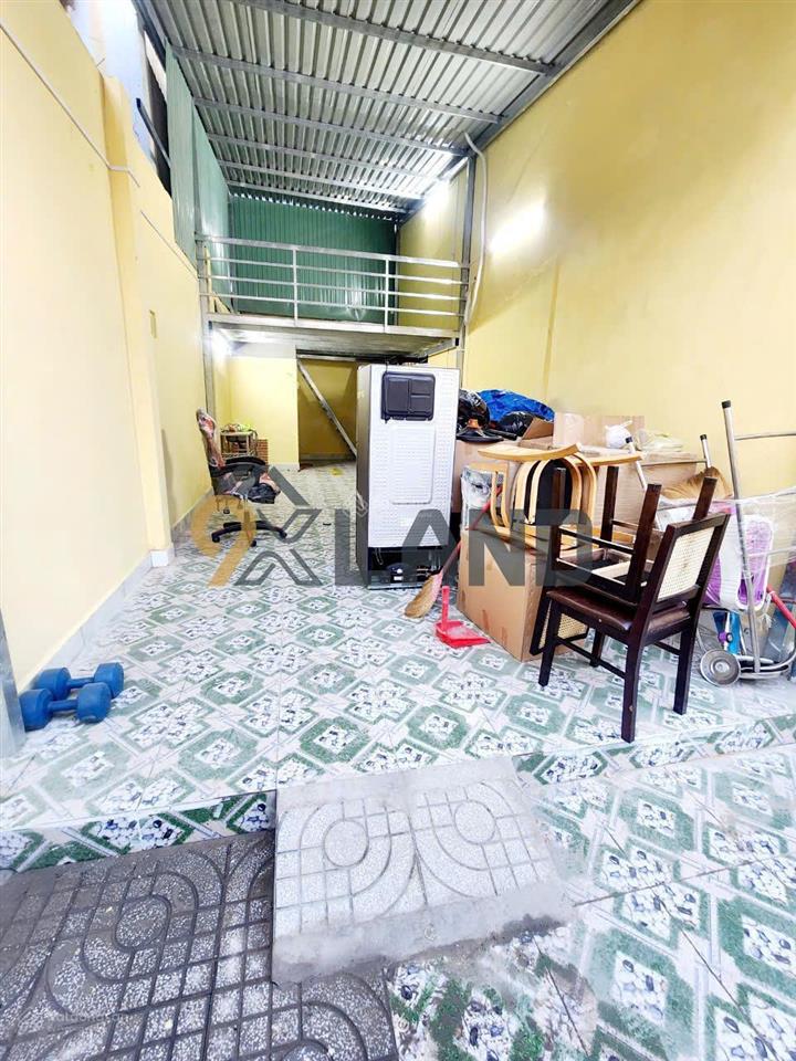 Chỉ 75tr/m2 nhà 2 tầng  hxh  gần chợ  chỉ 100m ra kha vạn cân  ngang ~ 8.5m  gần đh cảnh sát