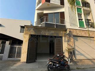 Nhà góc 2mt hẻm xh  ngay kdc him lam linh chiểu  sát hoàng diệu 2 đh ngân hàng + spkt ngang 5.5m