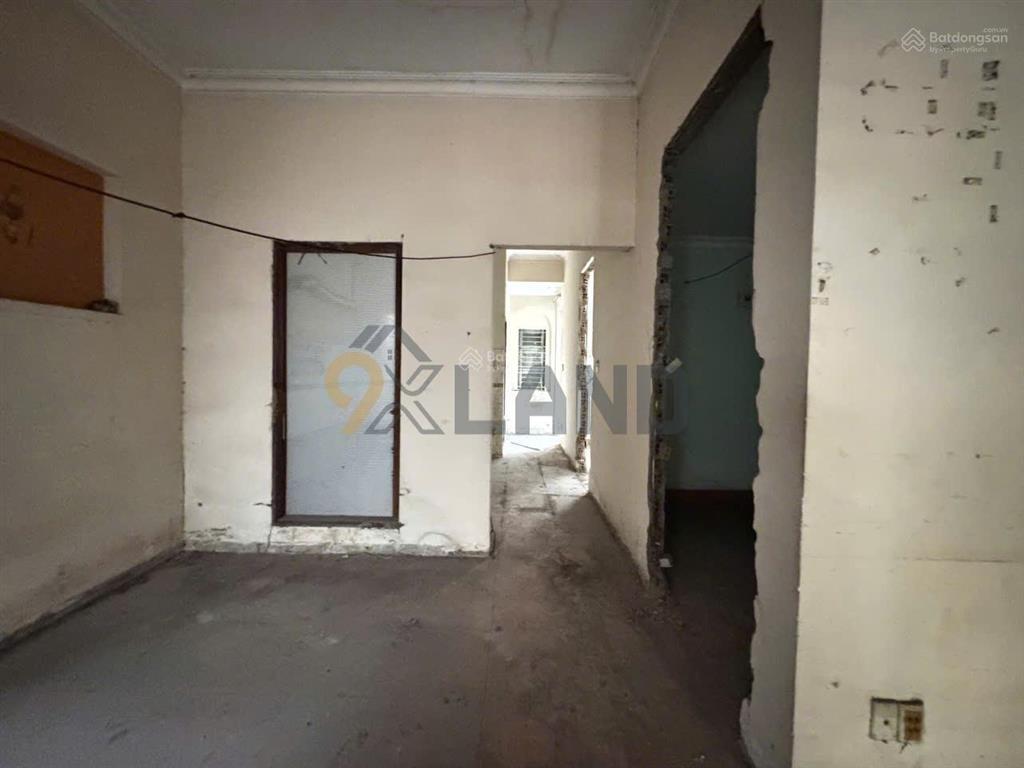 Nhà mặt tiền đường số 6  khu vực tiện kinh doanh buôn bán  đường nhựa 8m  ngang 6.5m