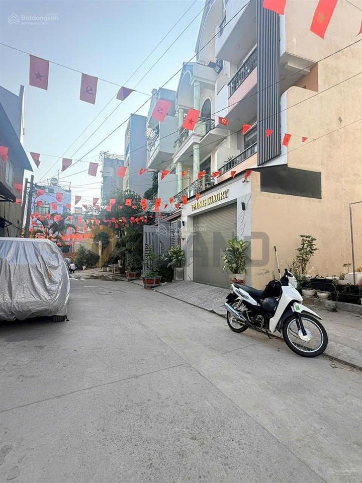 Gần ga metro còn 1 lô duy nhất  ngay chung cư phúc lộc thọ cpxd 4 tầng  63m2