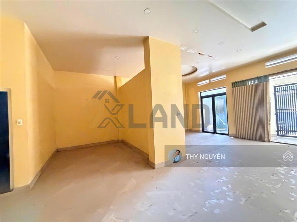 Nhà mới 4 tầng  xây kiên cố ngay phạm văn đồng  p linh tây tk ôtô vào nhà được  100.2m2 ngang 9m