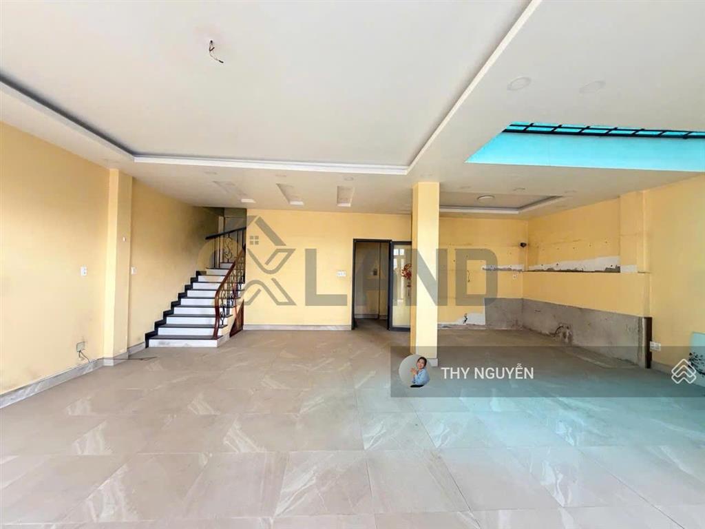 Nhà mới 4 tầng  xây kiên cố ngay phạm văn đồng  p linh tây tk ôtô vào nhà được  100.2m2 ngang 9m
