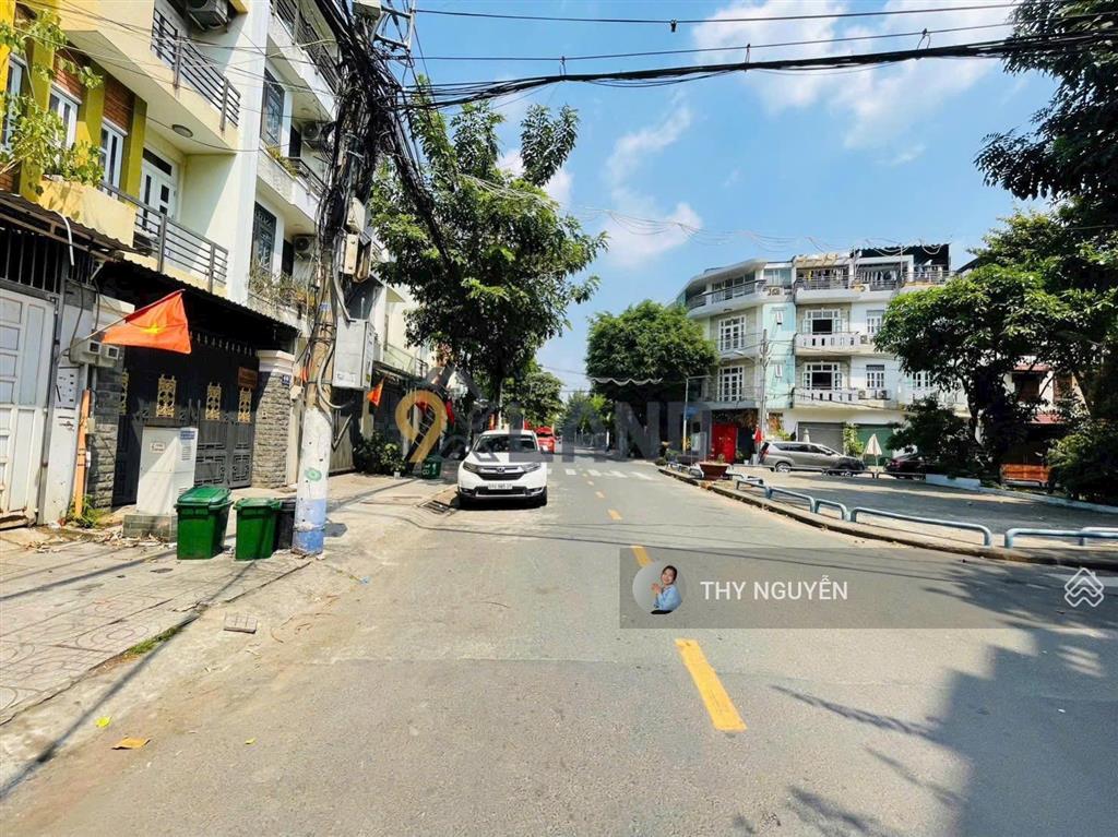 Hàng thơm  8.9 tỷ  có ngay nhà 2 tầng mặt tiền kd  kdc himlam gần hoàng diệu 2 ngang 6m