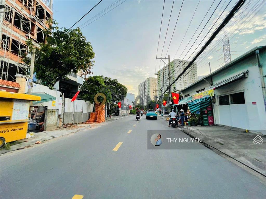 Đất đẹp góc 2 mặt tiền  sát ga metro bình thái  xd 1 hầm 6 tầng  dtsd 156m2  ngang 7,6m