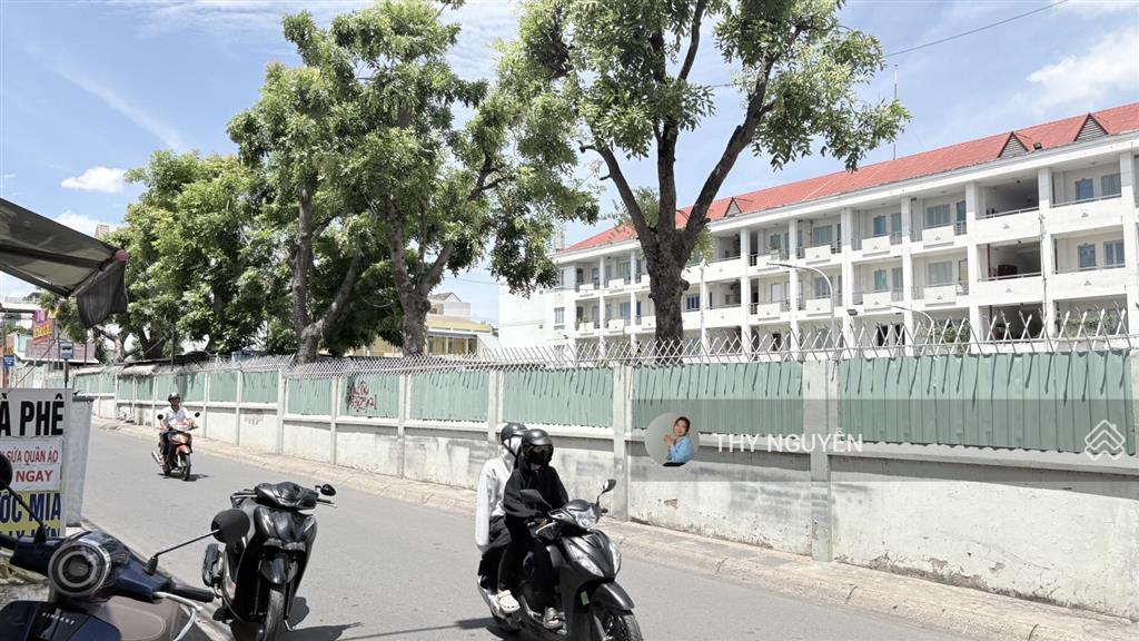 Nhà 3 tầng đẹp kiên cố  hxh 7m  sát đặng văn bi  3phút ra ga metro  hoàn công đủ  dân trí cao