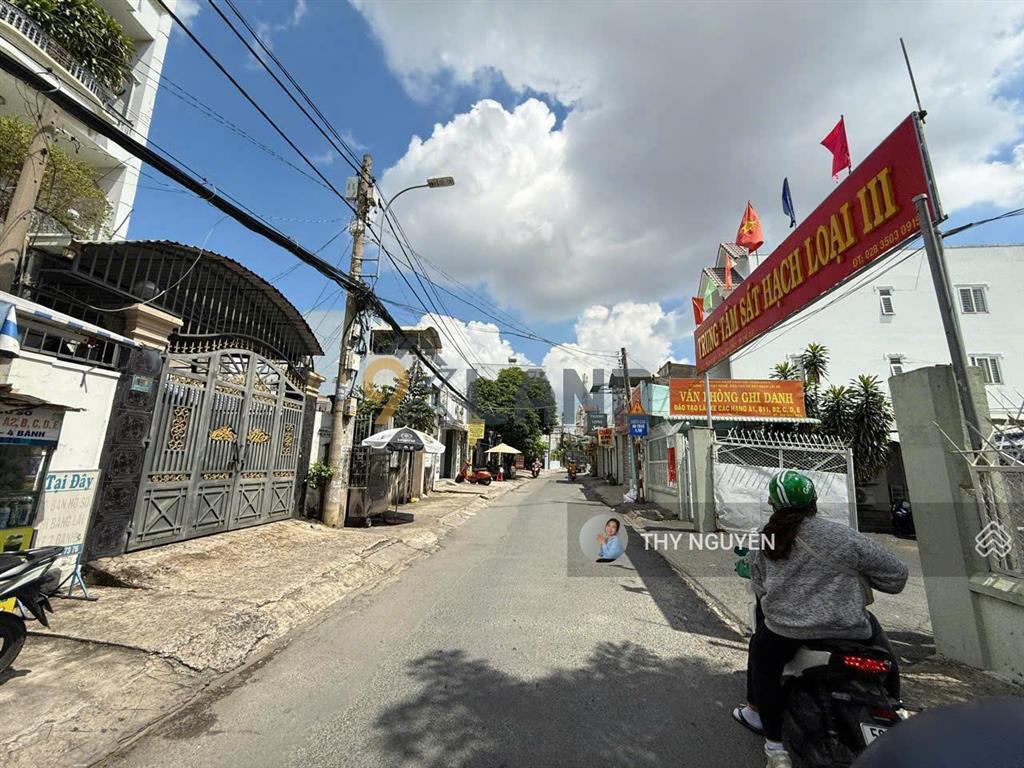 Nhà 3 tầng đẹp kiên cố  hxh 7m  sát đặng văn bi  3phút ra ga metro  hoàn công đủ  dân trí cao