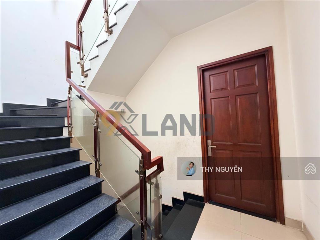 Nhà đẹp 3 tầng  xe hơi ngủ trong nhà  gần phạm văn đồng & kha vạn cân  hoàn công chuẩn chỉnh