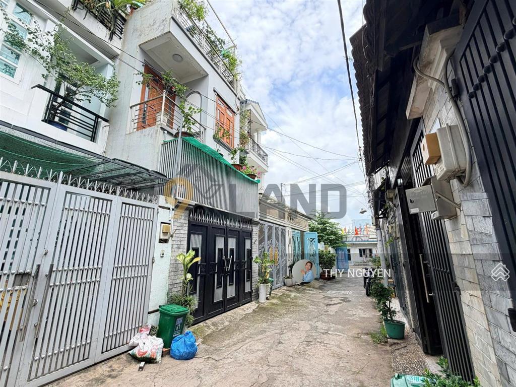 Nhà đẹp 3 tầng  xe hơi ngủ trong nhà  gần phạm văn đồng & kha vạn cân  hoàn công chuẩn chỉnh