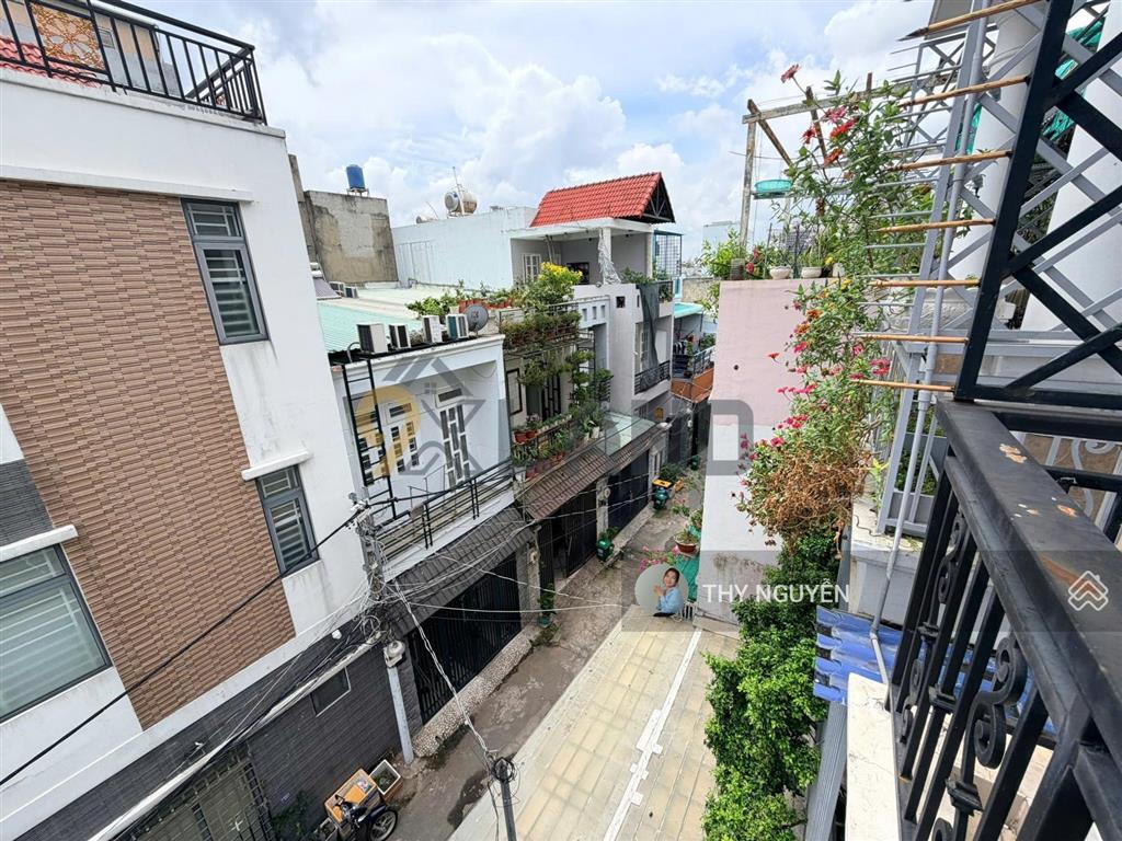 Nhà đẹp 3 tầng  xe hơi ngủ trong nhà  gần phạm văn đồng & kha vạn cân  hoàn công chuẩn chỉnh