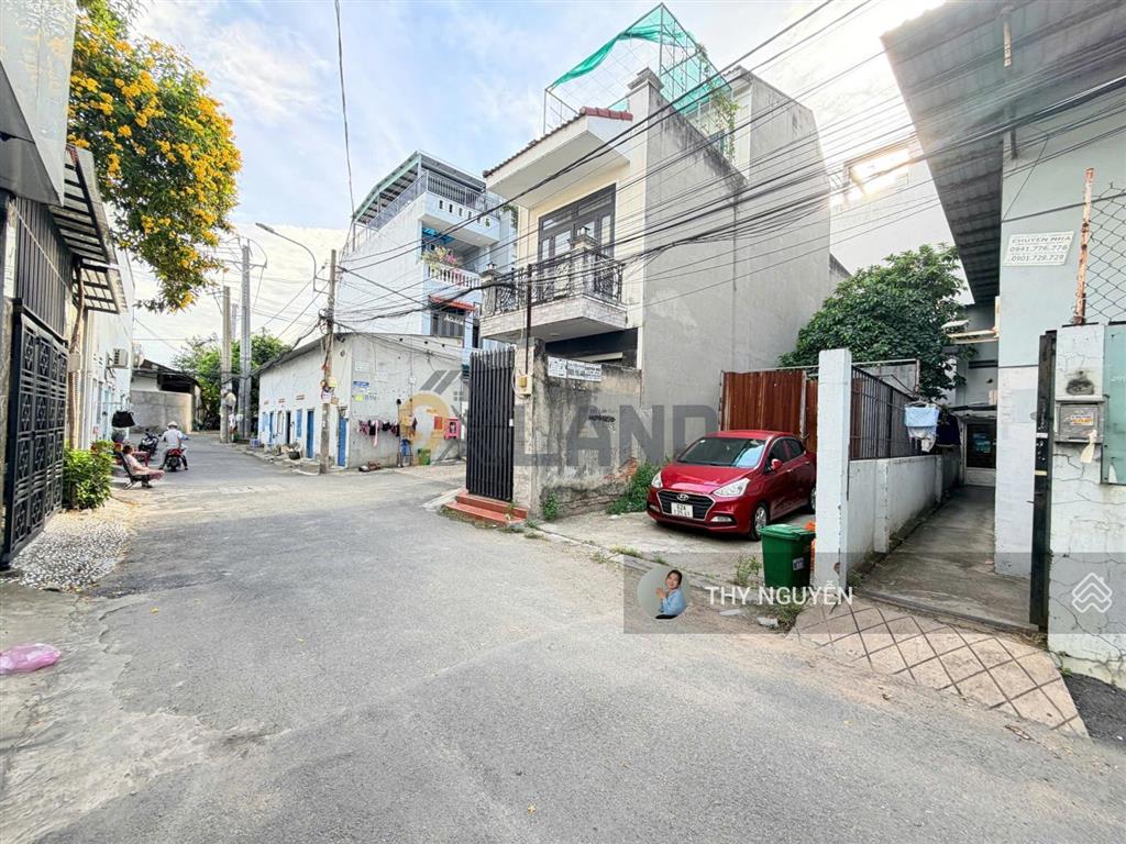 Bán gấp dãy trọ  hẻm xe hơi  kdc an ninh  sát phạm văn đồng  gần vành đai 2 dt 10 tr/tháng
