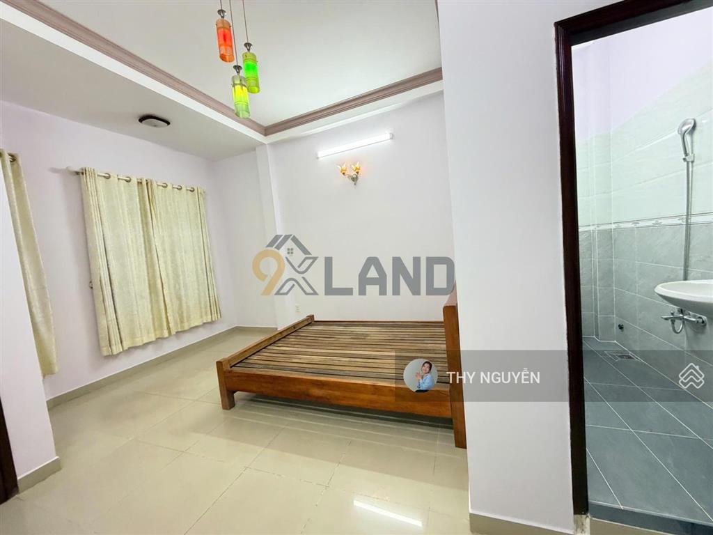 Nhà 5 tầng  xây kiên cố  ngay kha vạn cân  sát đh ngân hàng  hòa công đầy đủ  hẻm 4.5m