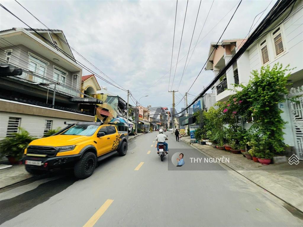 Đất mặt tiền đường 4  tiện xây mới  gần kha vạn cân ngay trung tâm chợ thủ đức  93,4m2