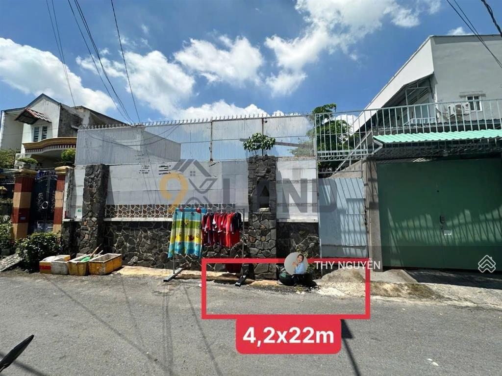 Đất mặt tiền đường 4  tiện xây mới  gần kha vạn cân ngay trung tâm chợ thủ đức  93,4m2