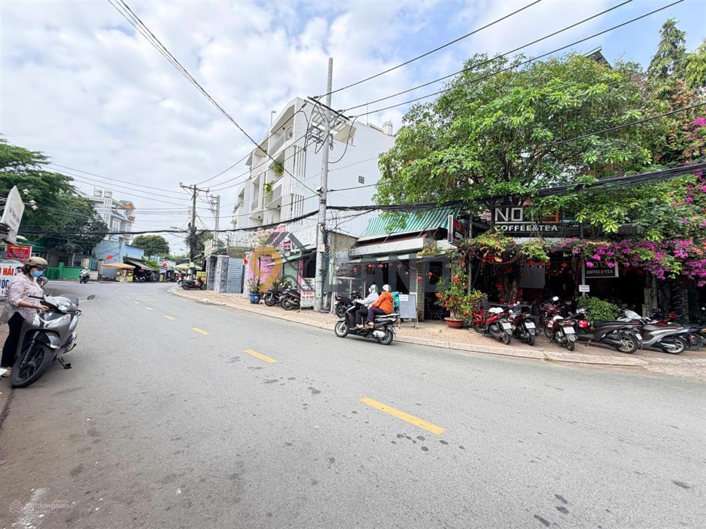 Dãy trọ ngay công viên linh trung  hxh thông  gần hoàng diệu 2  phân lô tốt 210m2 ngang 10m