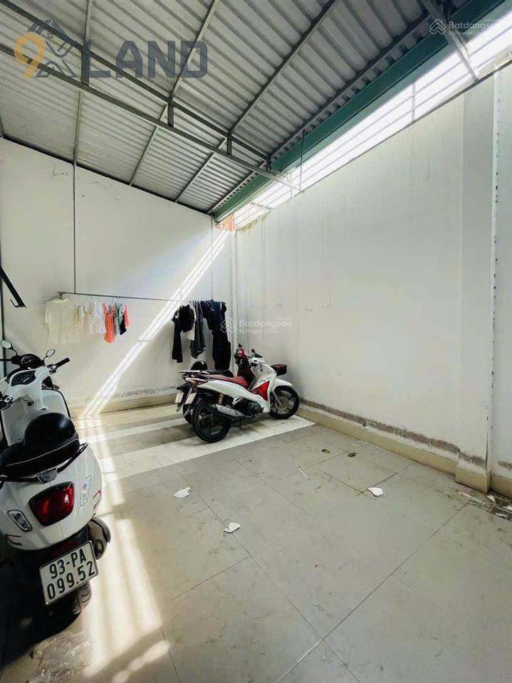 Chdv cao cấp 3 tầng hxh thông ngay đh kiến trúc  đường đặng văn bi  gần ga metro  130m2 ngang 6m