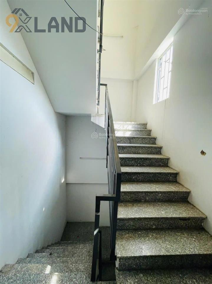 Chdv cao cấp 3 tầng hxh thông ngay đh kiến trúc  đường đặng văn bi  gần ga metro  130m2 ngang 6m