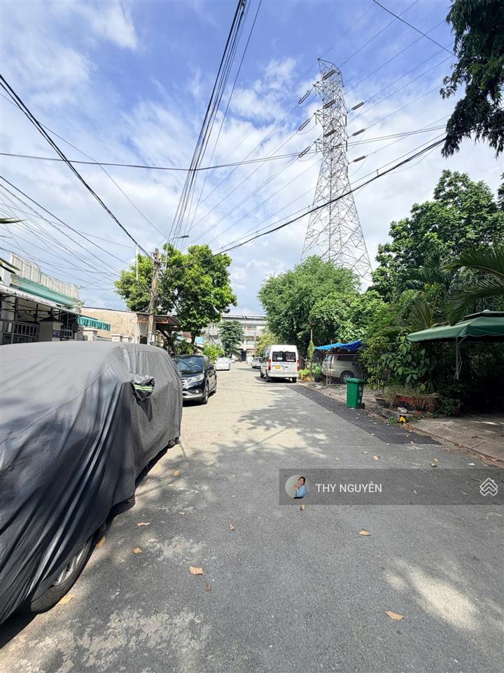 Nhà 2 tầng kinh doanh  kế bên ga metro bình thái  5m x 22m = 110.4m2