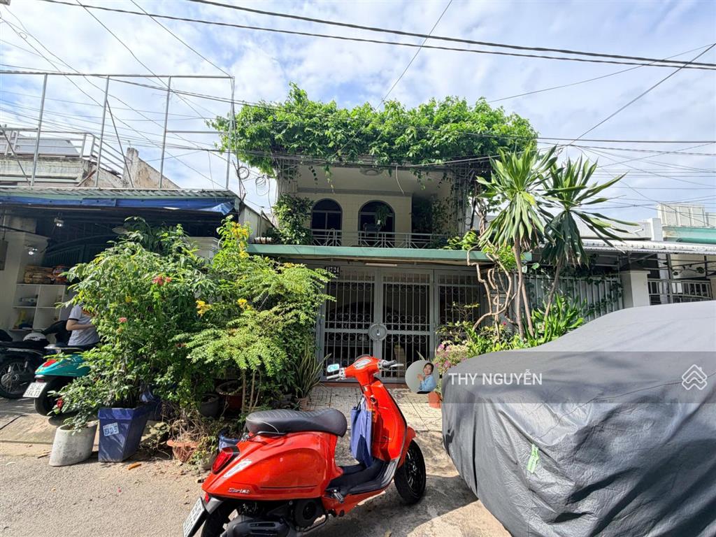 Nhà 2 tầng kinh doanh  kế bên ga metro bình thái  5m x 22m = 110.4m2